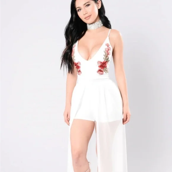 Can't Fade Away Maxi Dress
White Shorts Romper Maxi Dress - Picture 6 of 12